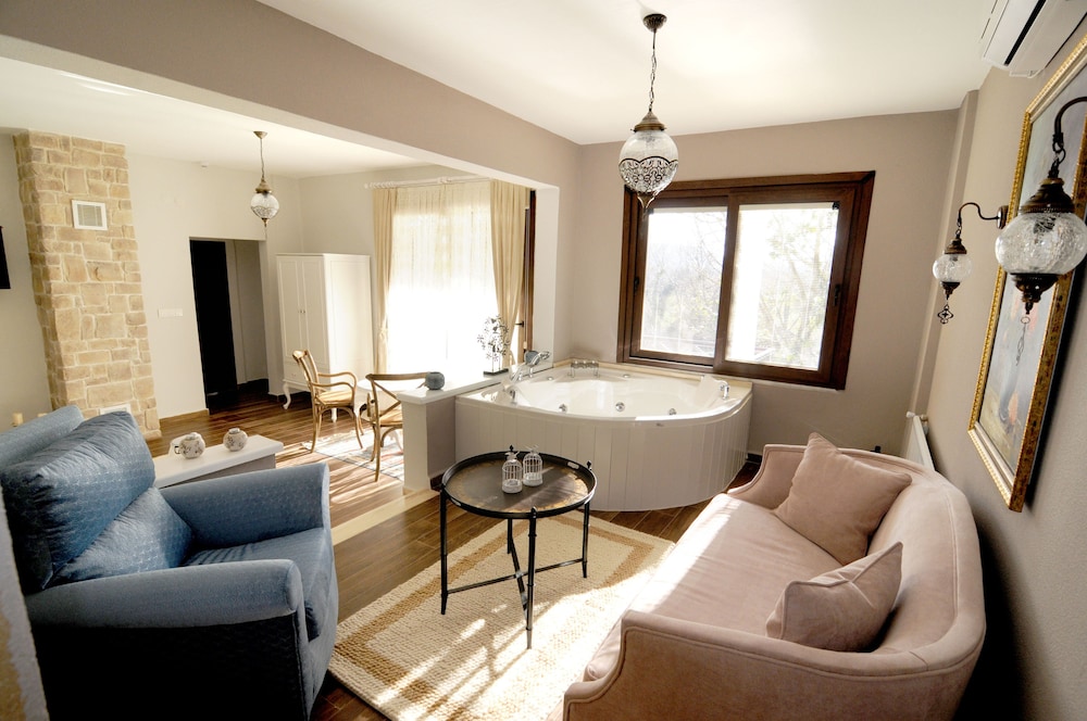Beyaz Ev Agva - Adults Only 24/50
