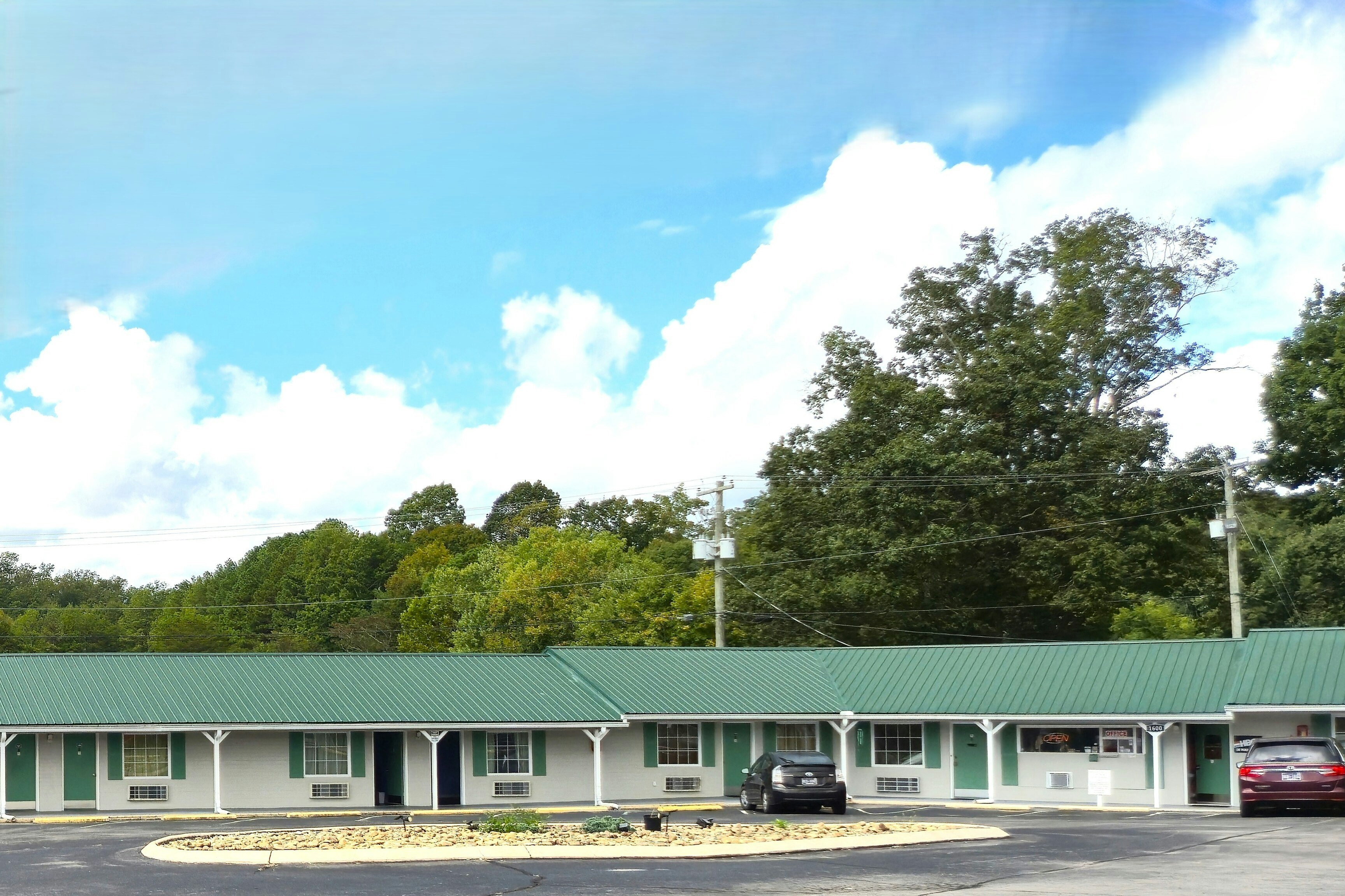 Holiday Motel by Belvilla Cleveland, TN 6/44