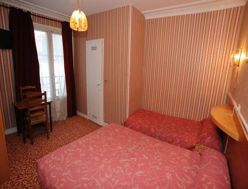 ROOM, TRIPLE