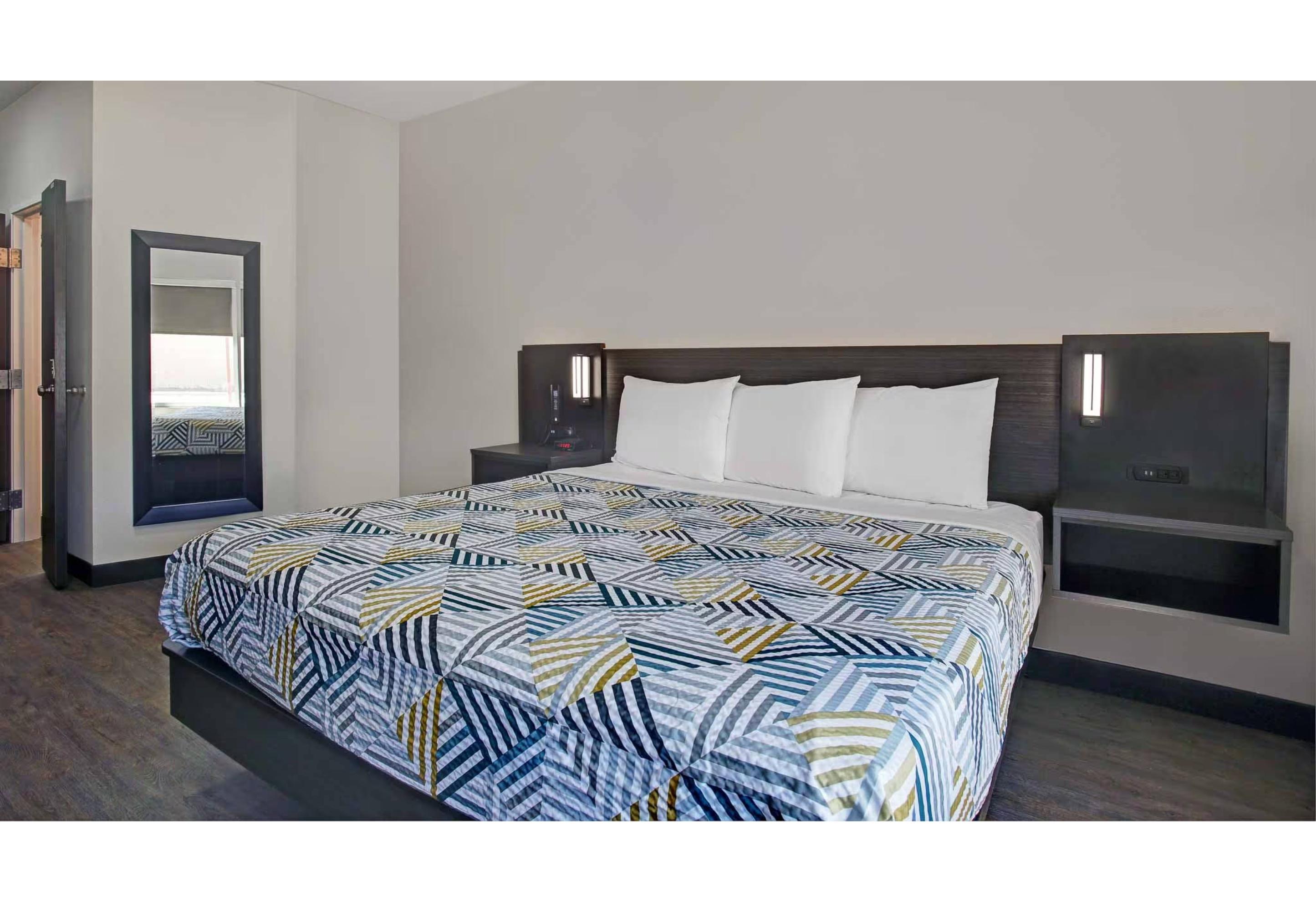غرفة بسرير كينج لذوي الإعاقة، Motel6 Monahans, TX 4/7