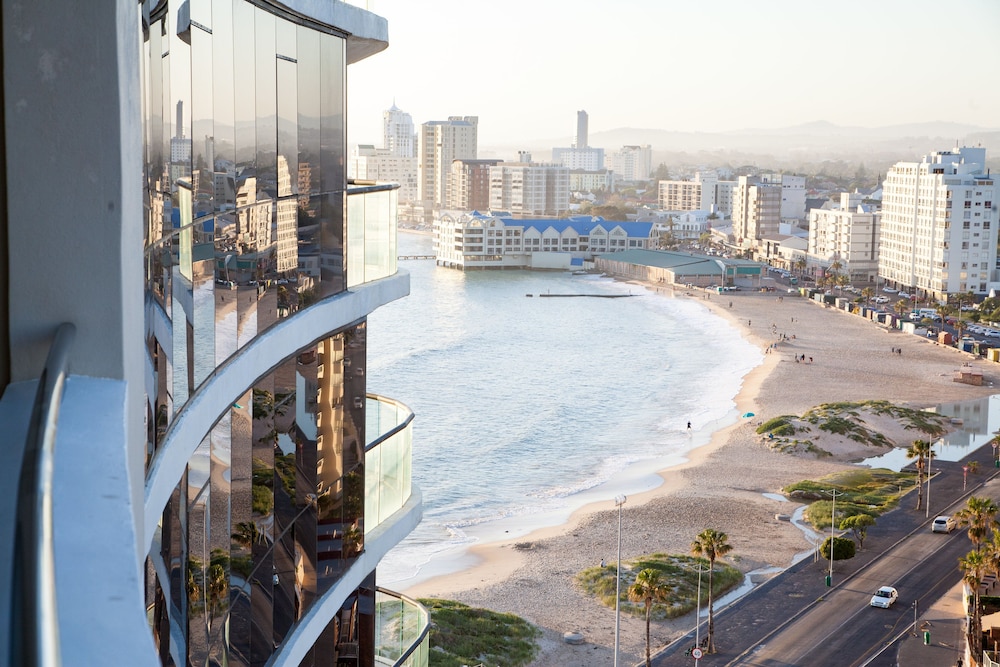 Loddeys Ocean View Apartments 8/10