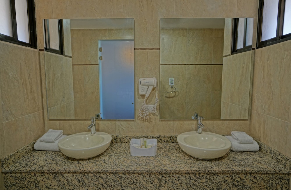 Nammbu Beachfront Bungalows 65/65