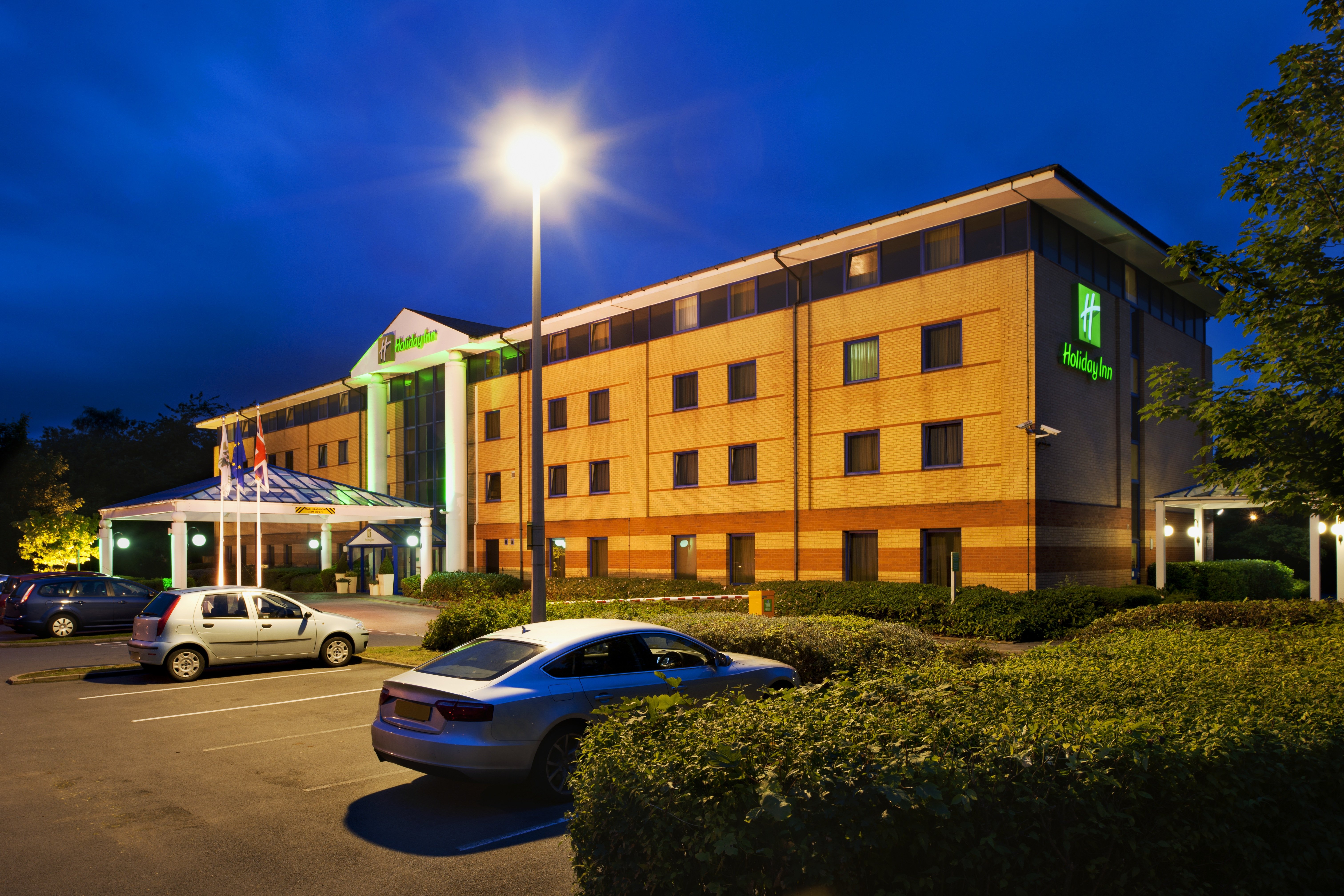 HOLIDAY INN WARRINGTON 29/32