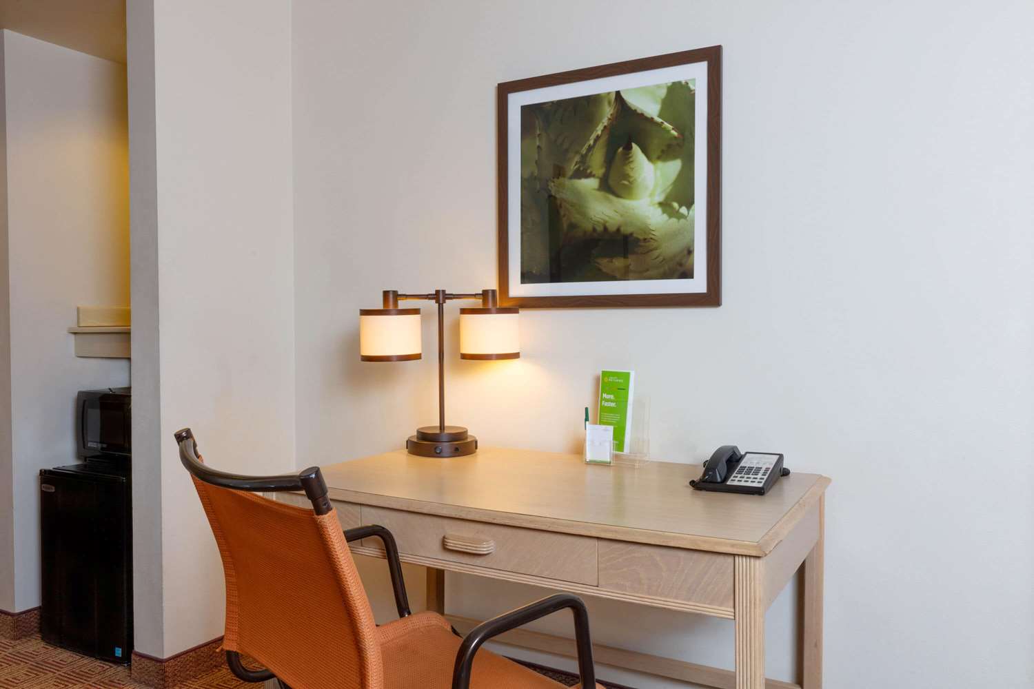 La Quinta Inn & Suites by Wyndham Garden City 6/42