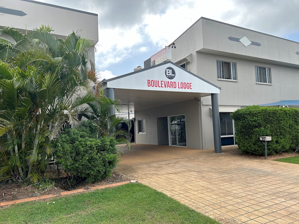 Boulevard Lodge 56/60