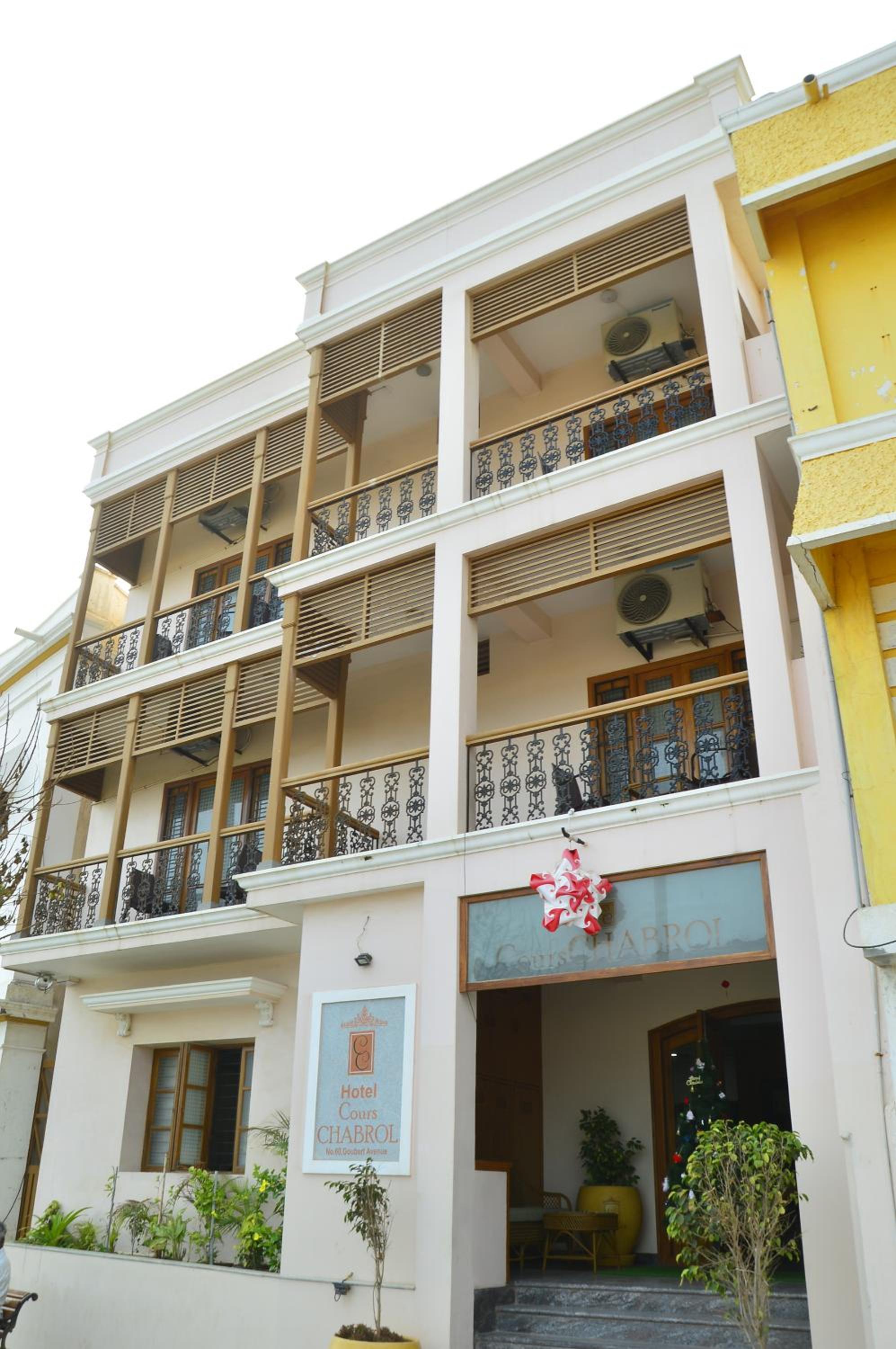 Cours Chabrol A Heritage Hotel By The Sea 1/35