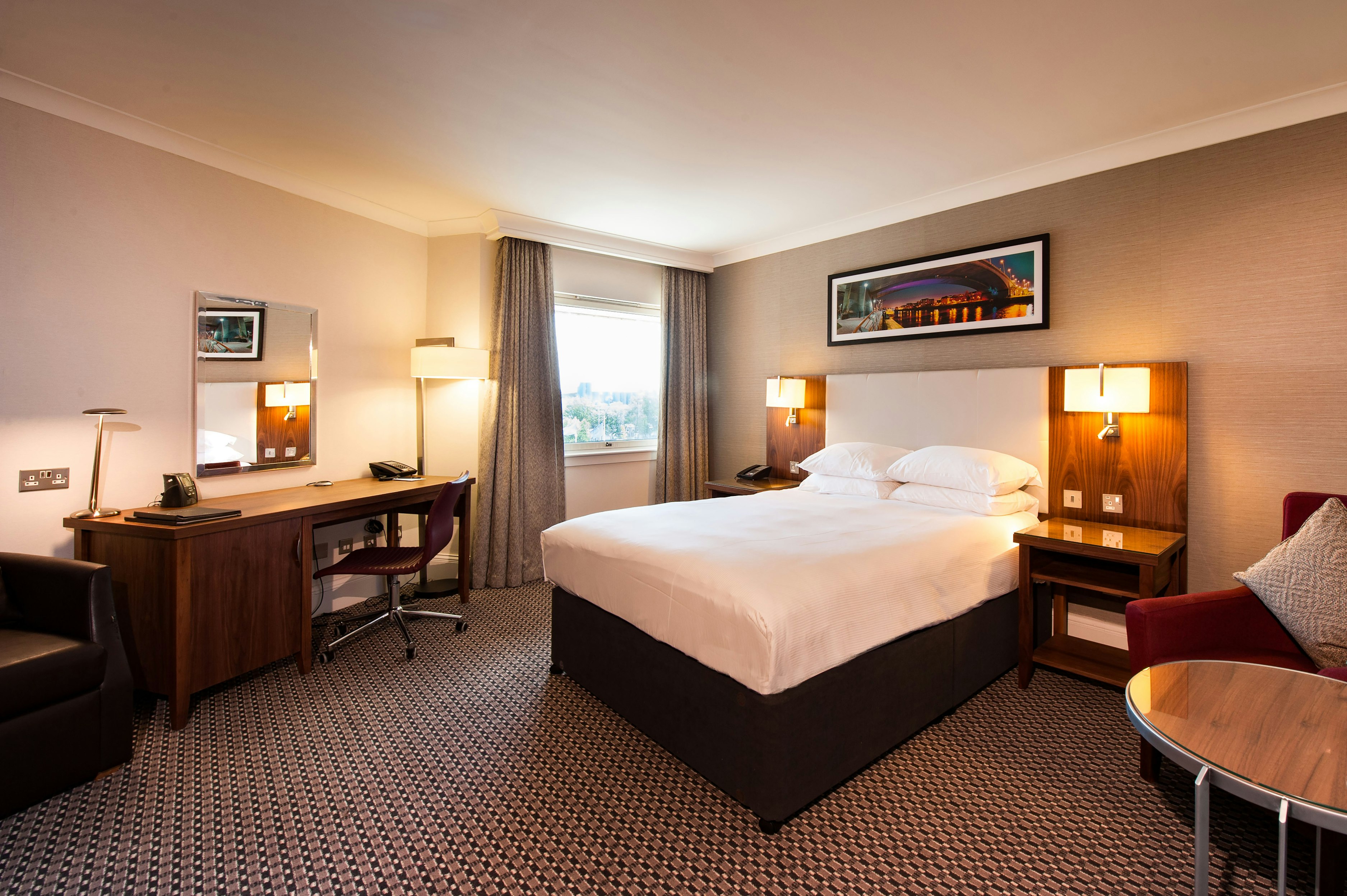 DELUXE, FAMILY, QUEEN BED