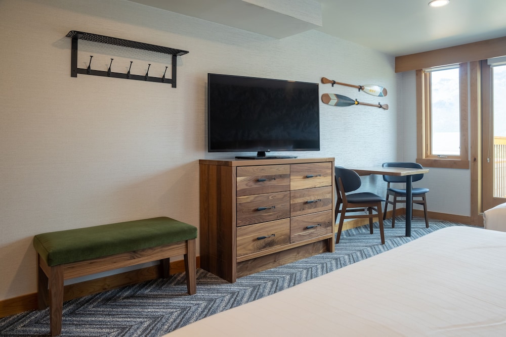 Hotel Canoe & Suites 51/59
