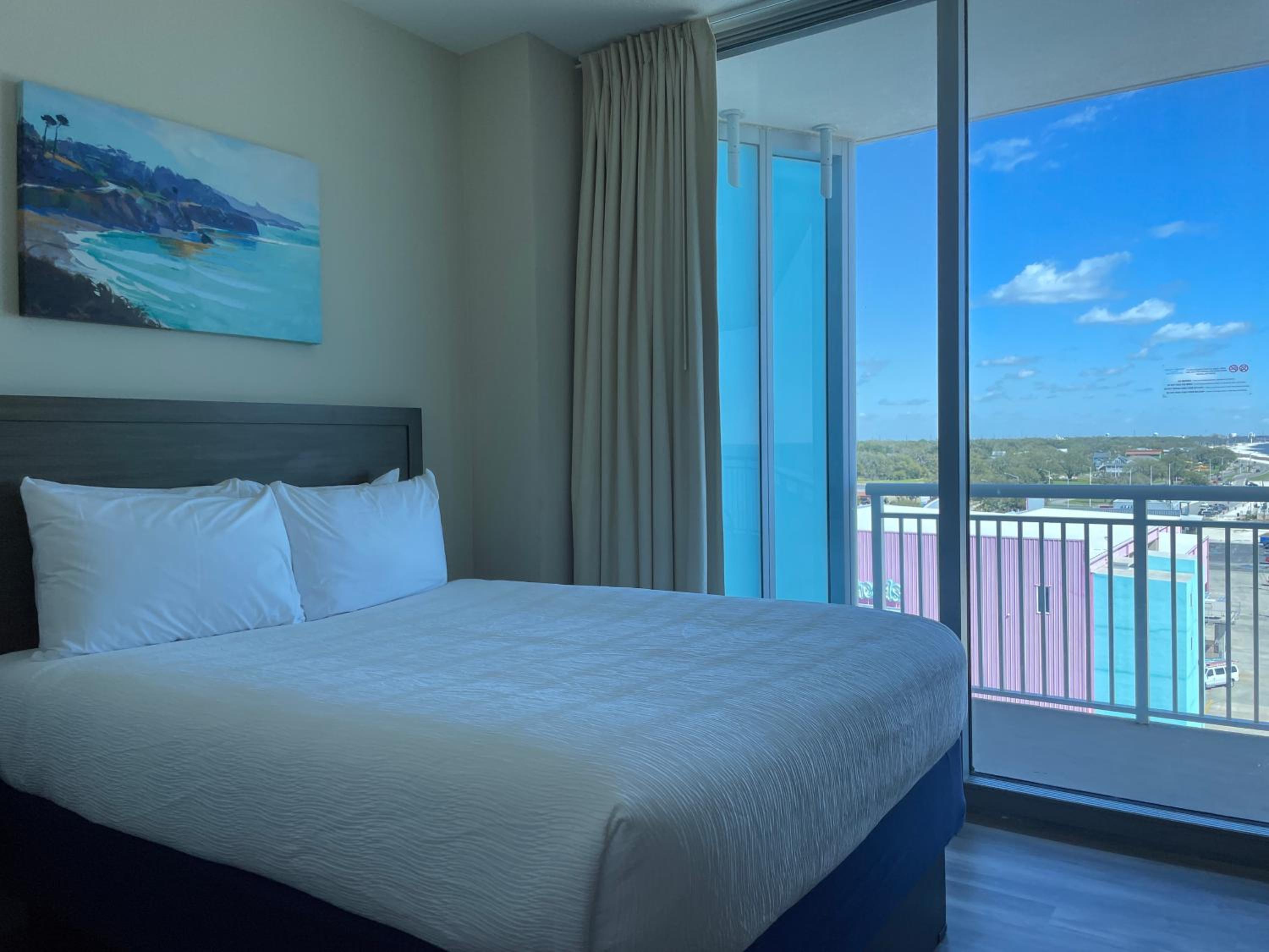 2 Bedrooms, Suite, Partial Ocean View, 2 Bathrooms