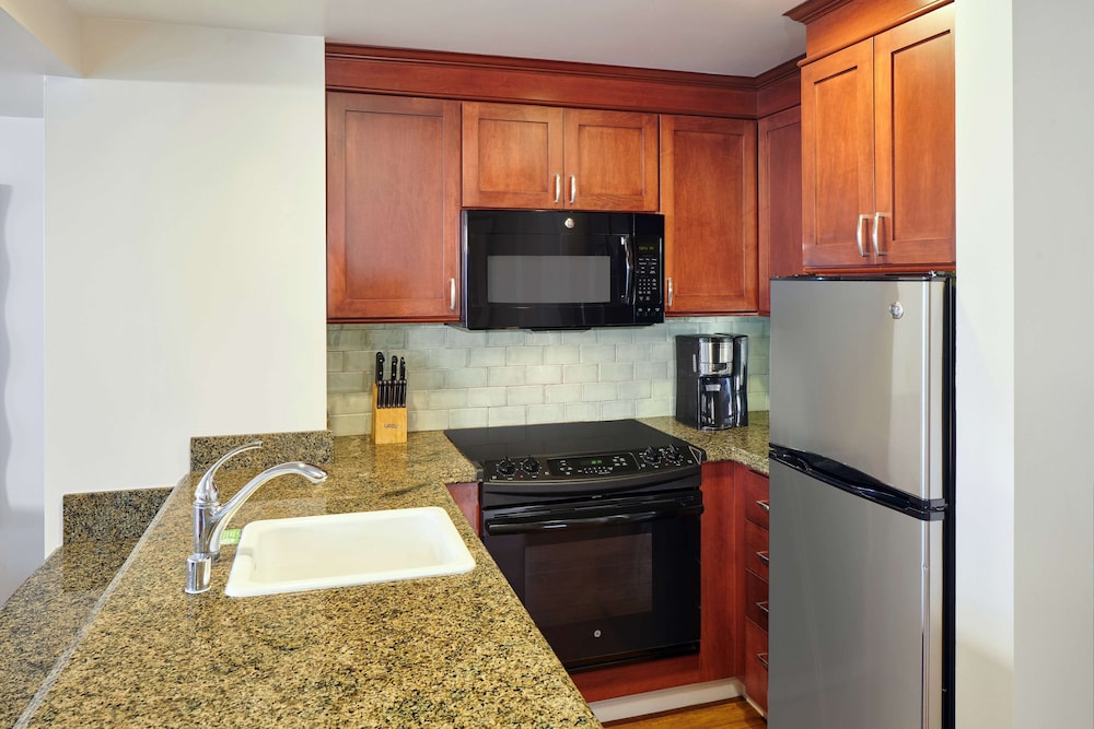 Hilton Grand Vacations Club at Hilton Hawaiian Village 45/50