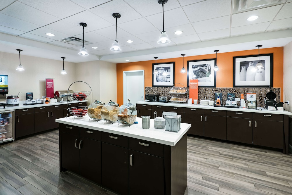 Hampton Inn Suites San Antonio Brooks City Base Tx 25/37