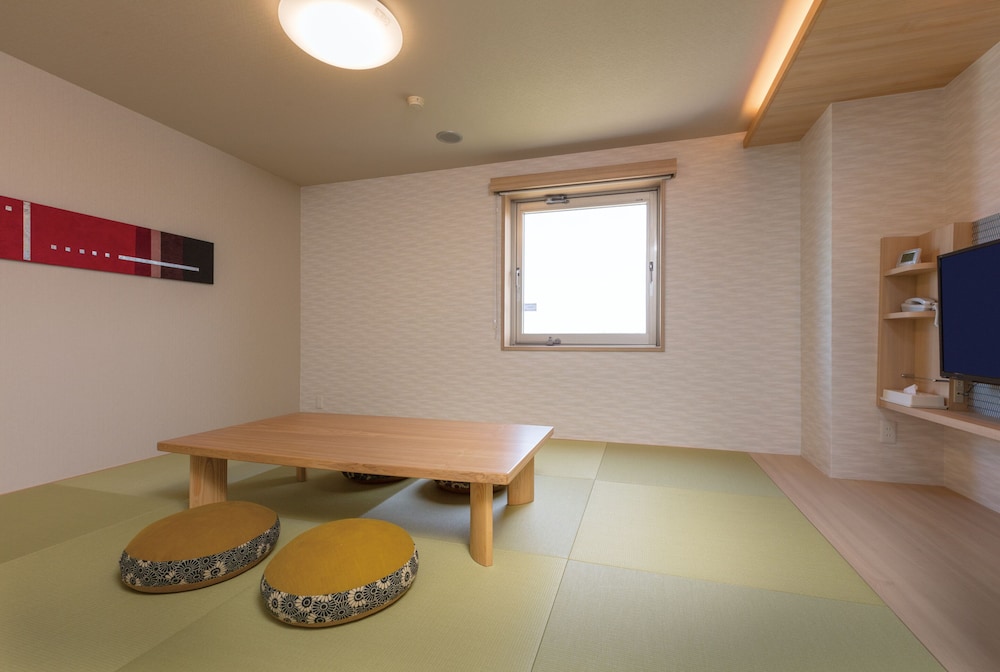 Tokai City Hotel 28/70