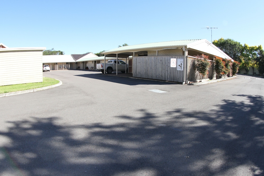 Sleepy Hill Motor Inn 46/50