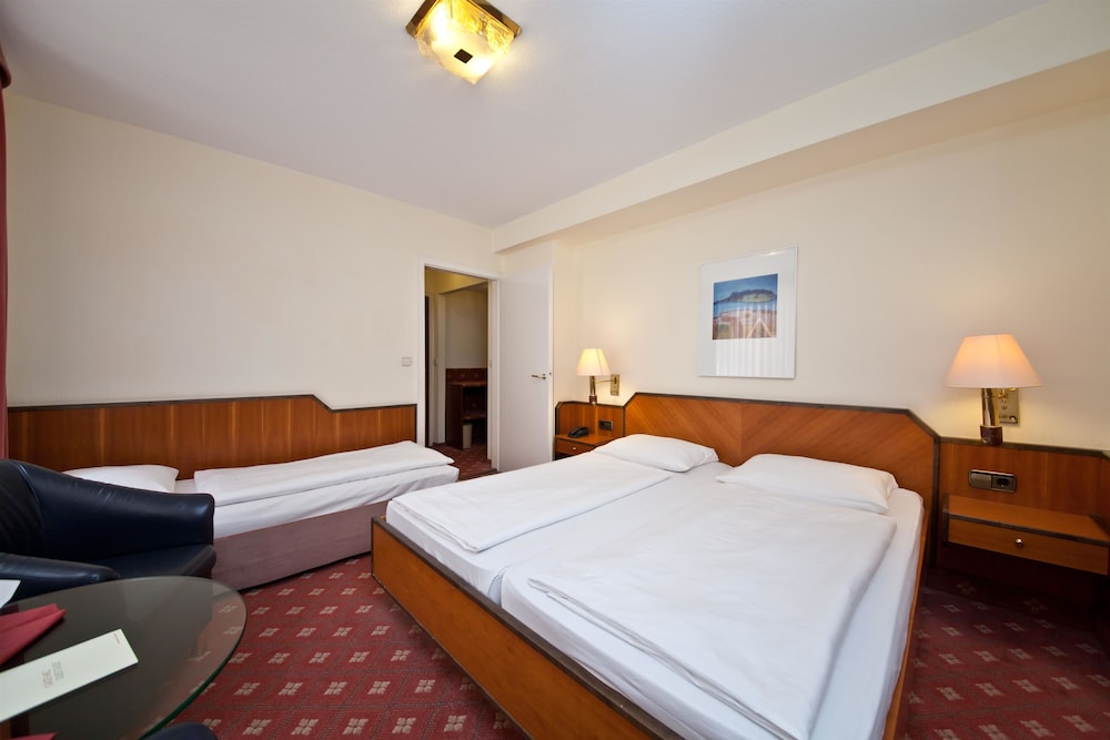 PLAZA INN Rieker Stuttgart Hauptbahnhof 9/65