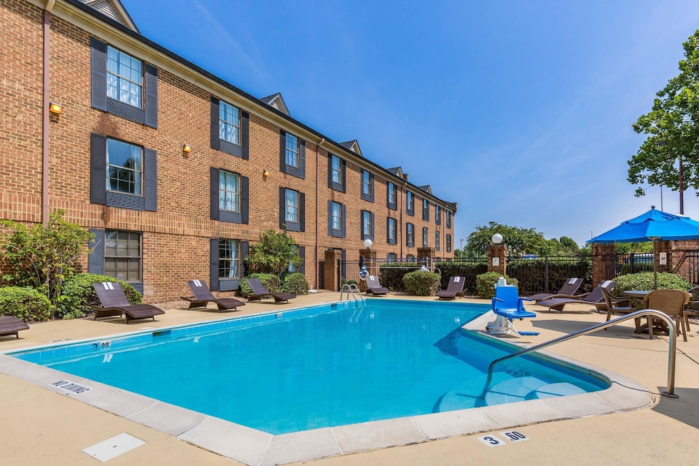 Comfort Inn Newport News VA 6/30