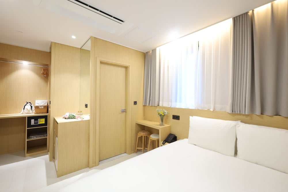 Nestly Hotel Seomyeon 30/61