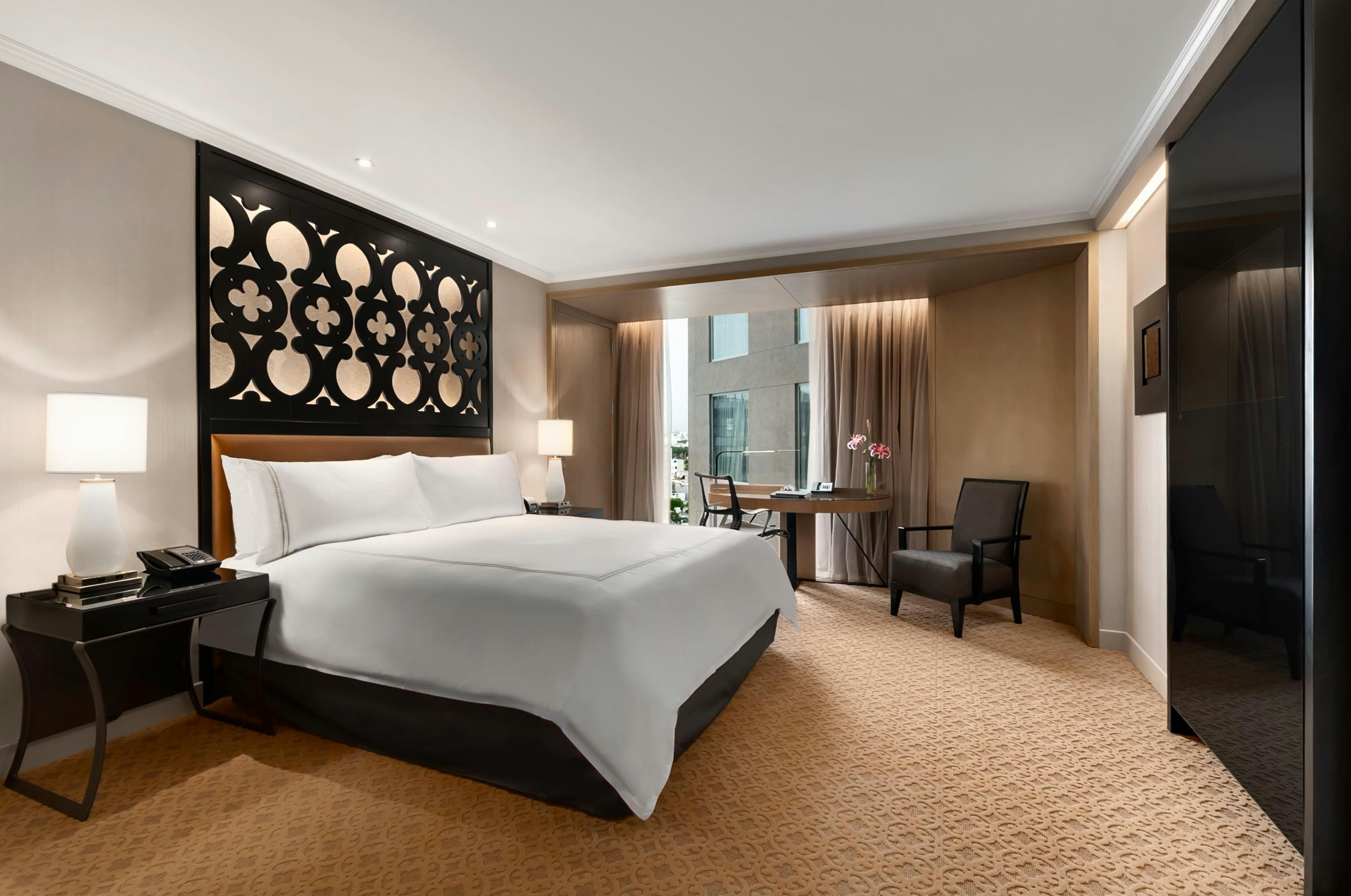 ROOM, KING BED, ACCESSIBLE
