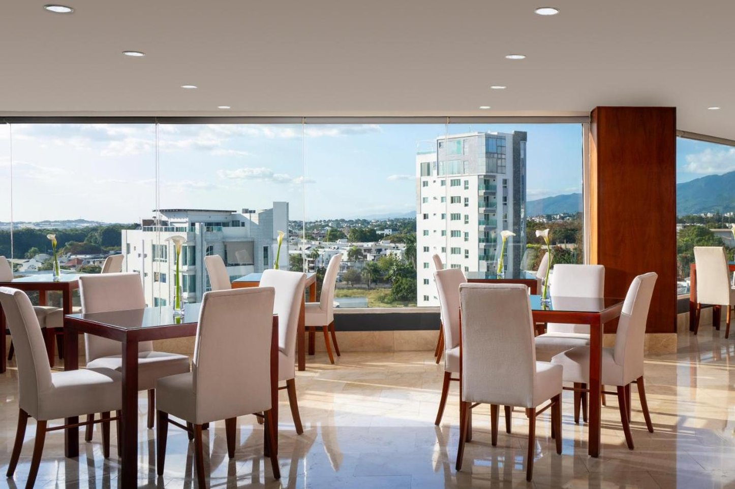 Hodelpa Gran Almirante Hotel & Casino 24/40