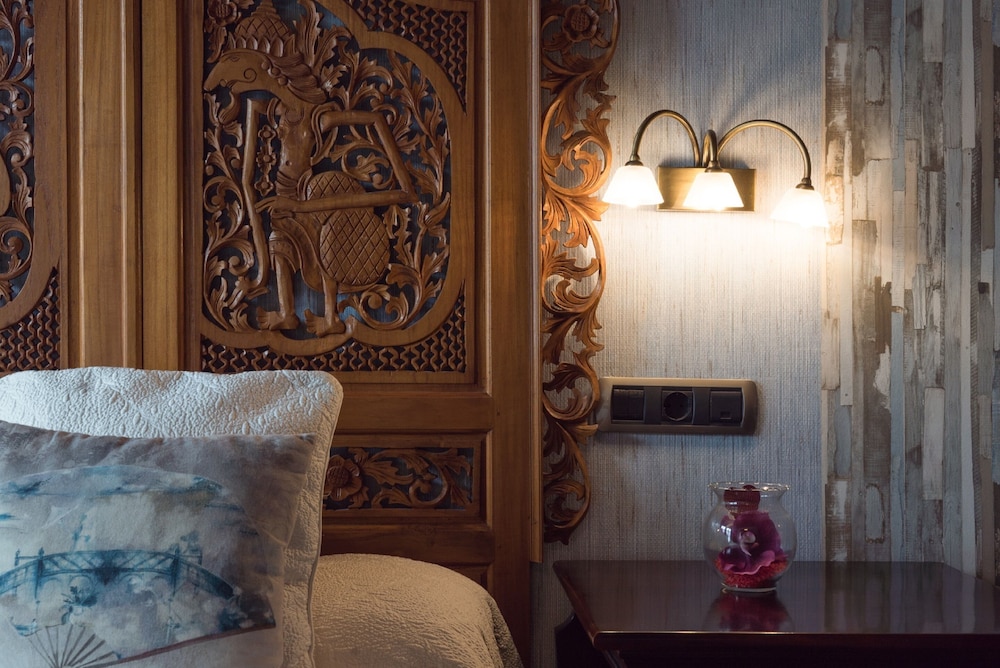 Hotel The Originals and Spa Etxegana 40/70