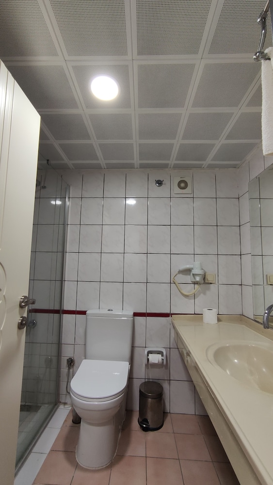 Wonder Life Hotel 21/22