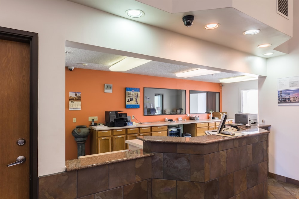 Quality Inn & Suites Junction, TX 27/30