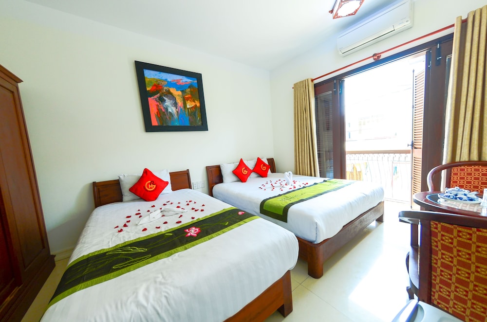 Golden River Hotel 11/46