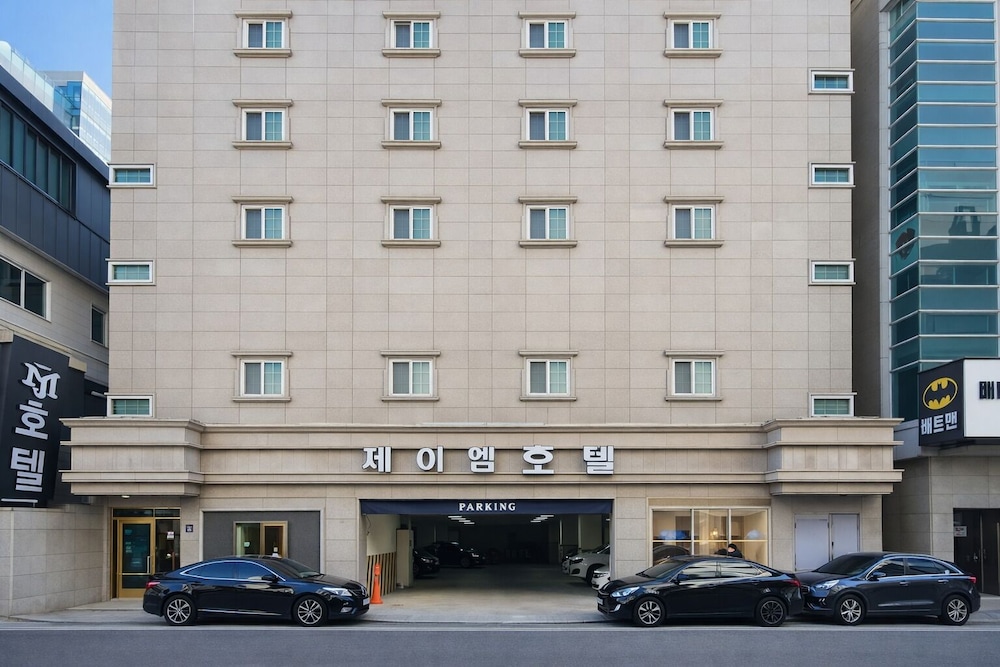 JM Hotel 64/66