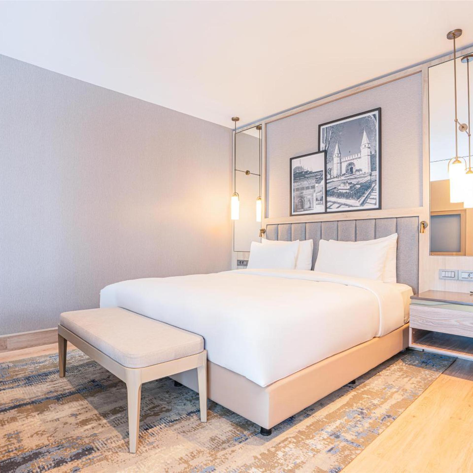 Executive, Suite, King Bed, City View