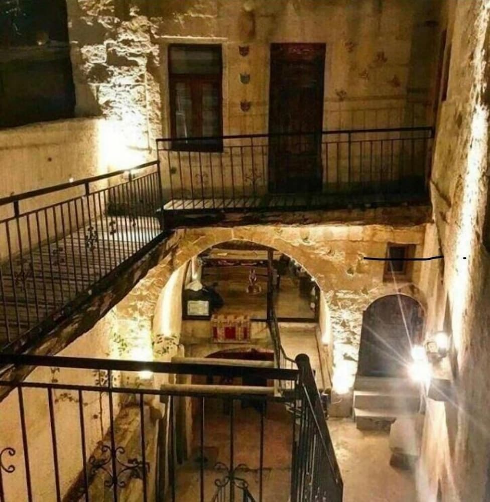 Sandik Cave Hotel 24/50