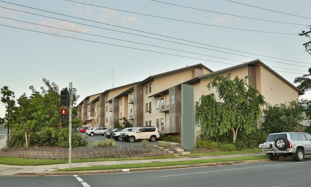 Gladstone Downtown Central Apartment Hotel 4/48