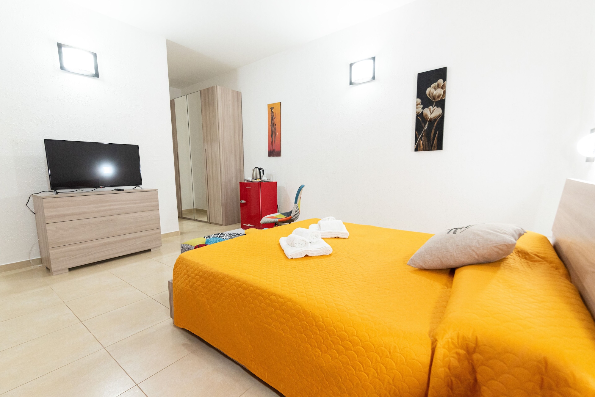 SUPERIOR, DOUBLE BED