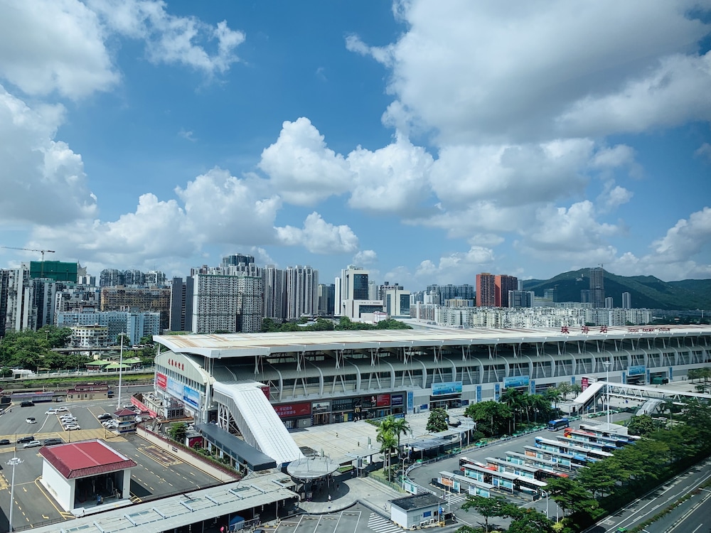 L Hotel Changsheng 57/62