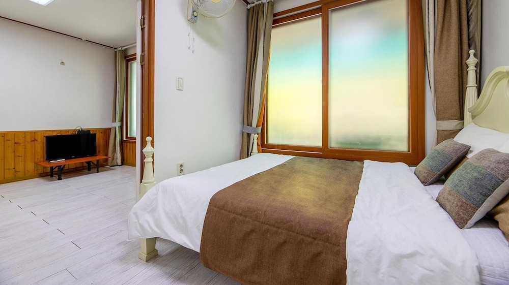 Cheongpyeong Yeoul Pension 13/50