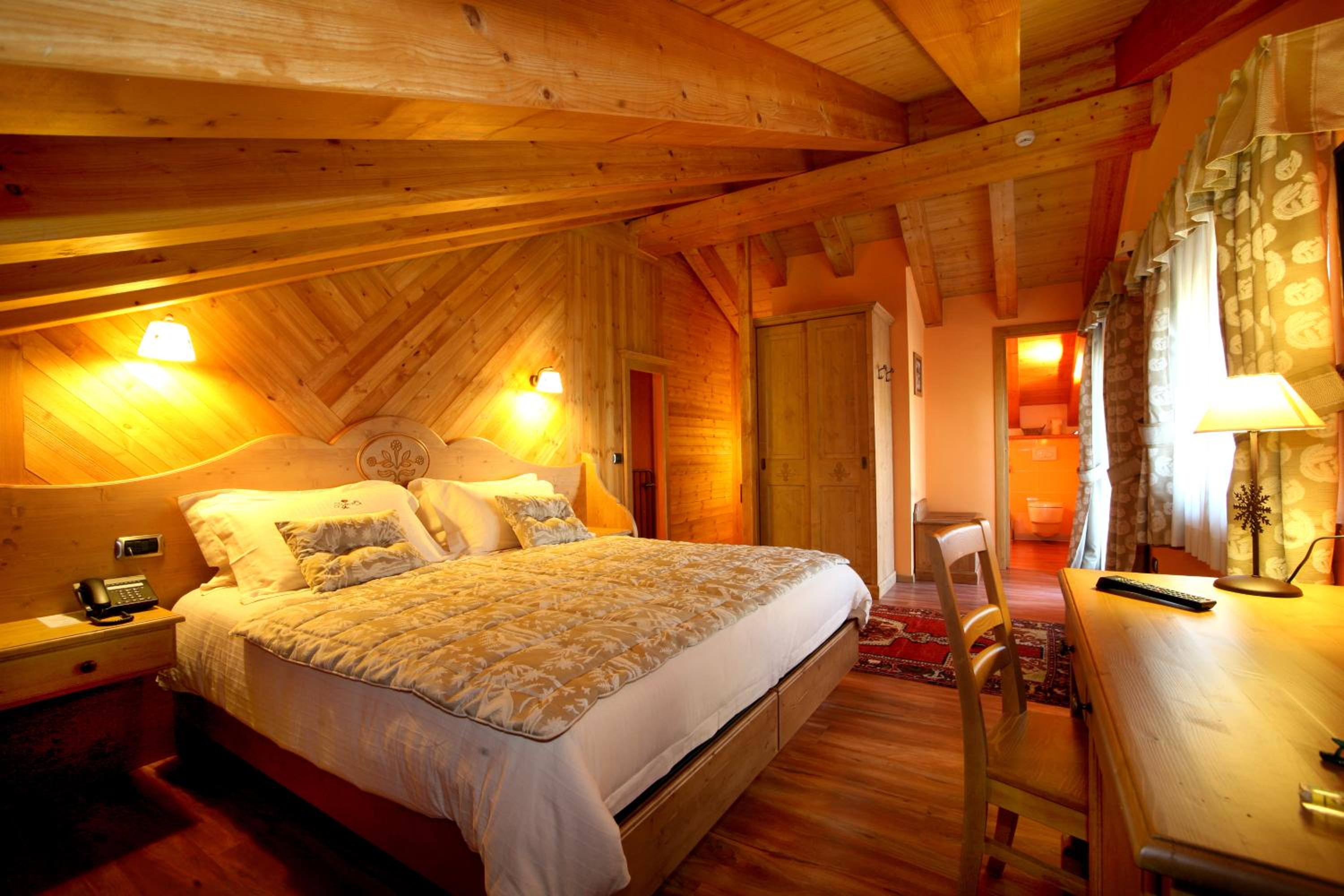 Family Suite, Two Story