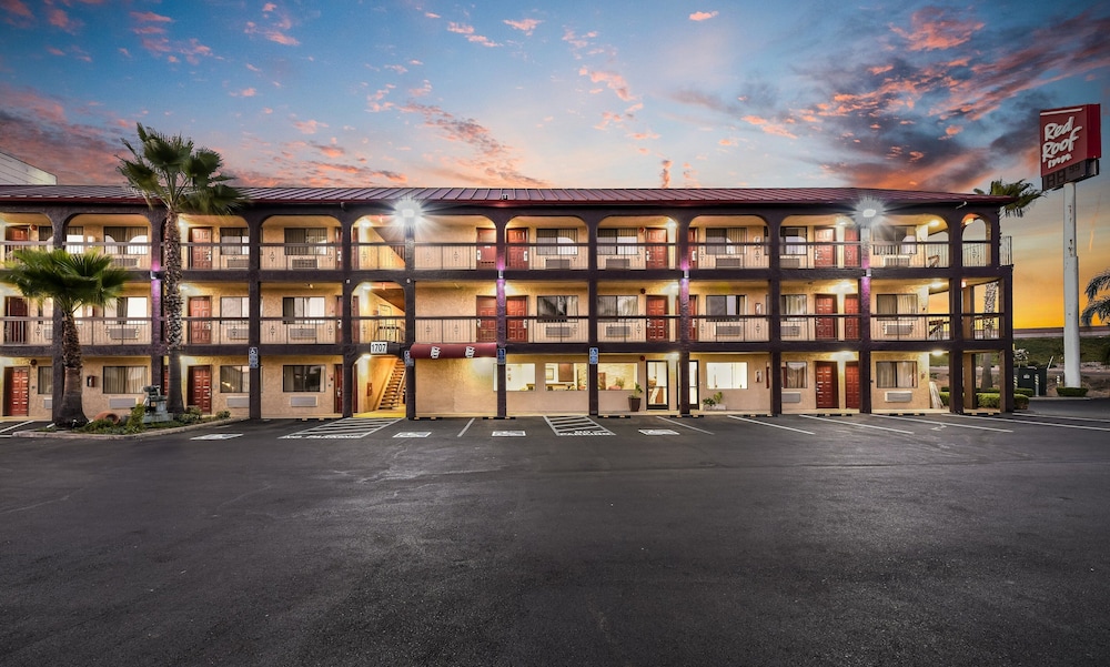 Red Roof Inn Stockton 7/33