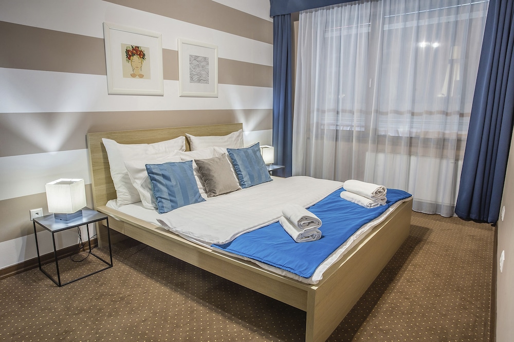 Bliss Hotel And Wellness 25/68