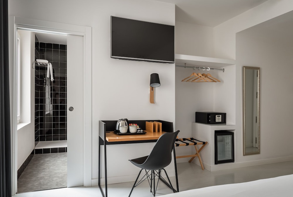 Cosmov Bilbao Hotel** 44/63