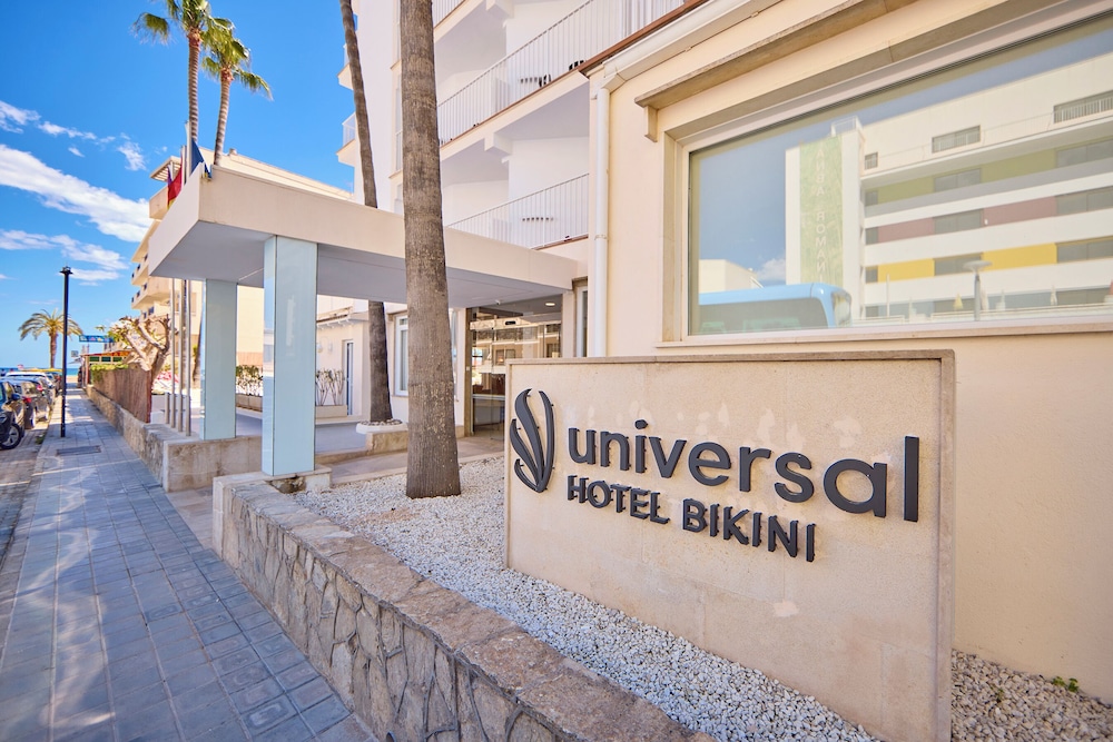Universal Hotel Bikini 16/66