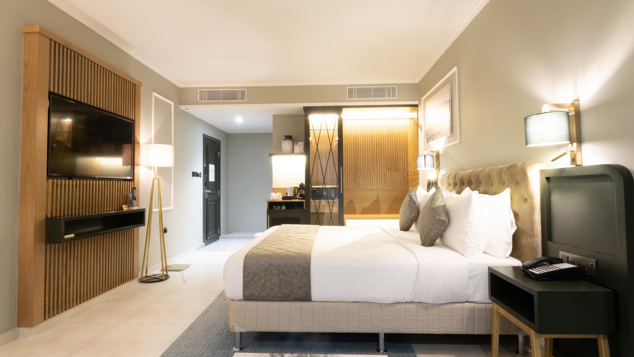 Renovated, Junior Suite