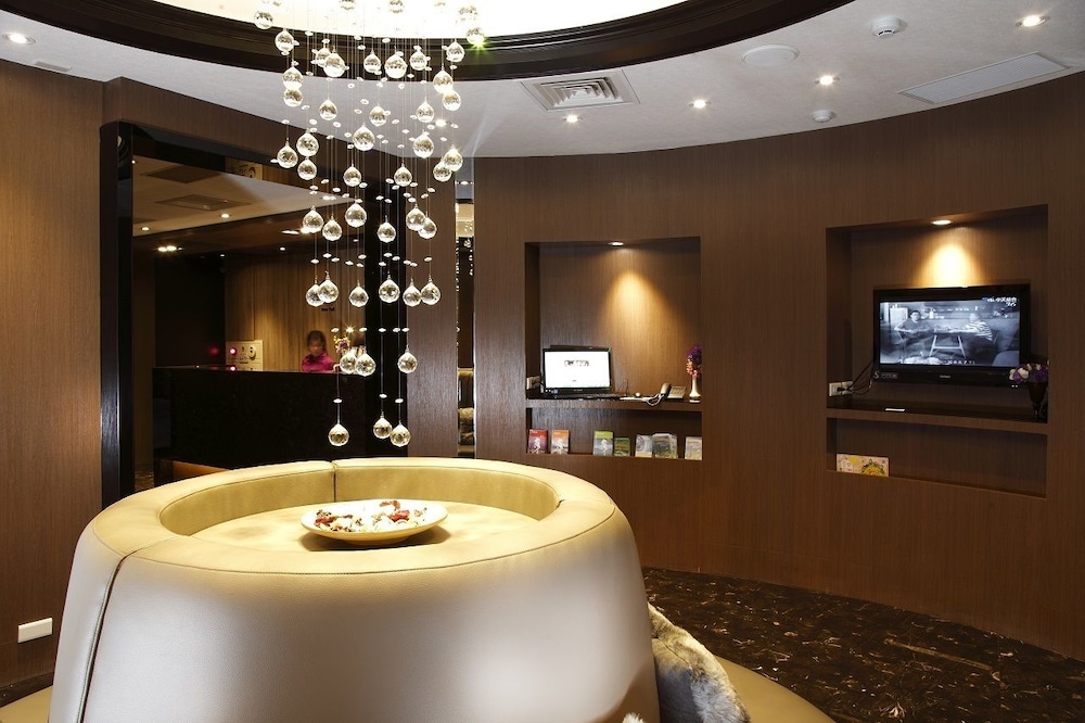 Grace Hotel 38/50