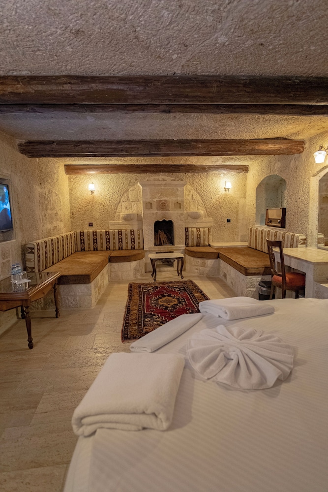 Kemerhan Hotel & Cave Suites 12/50