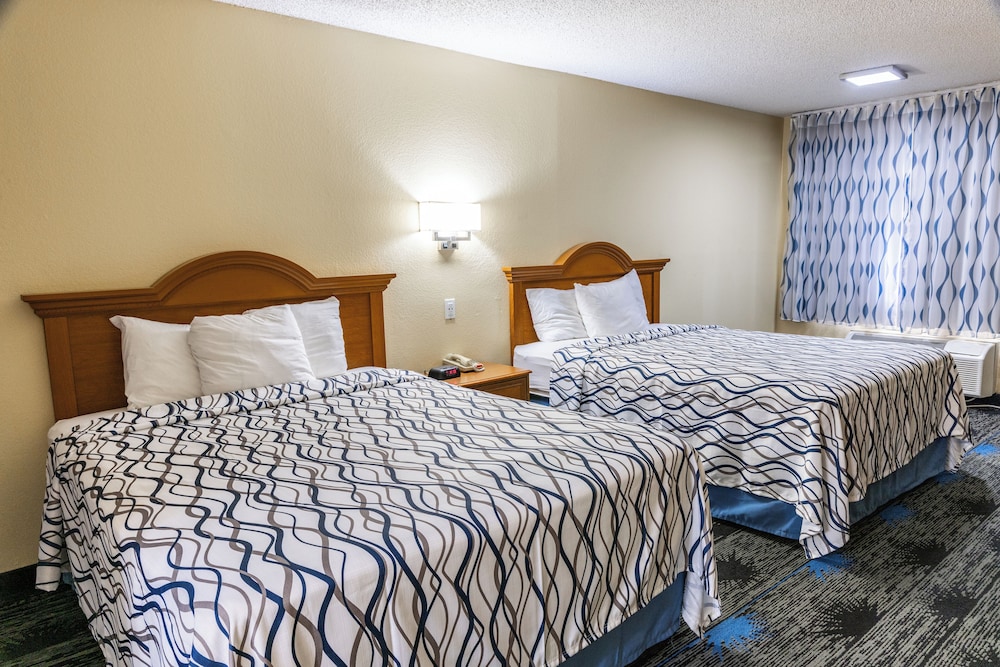 غرفة سيغنتشر بسريرين كوين، Hotel Boerne 2/9