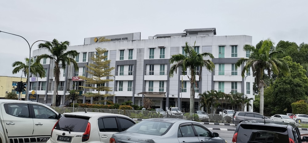 Dehome Boutique Hotel 62/65