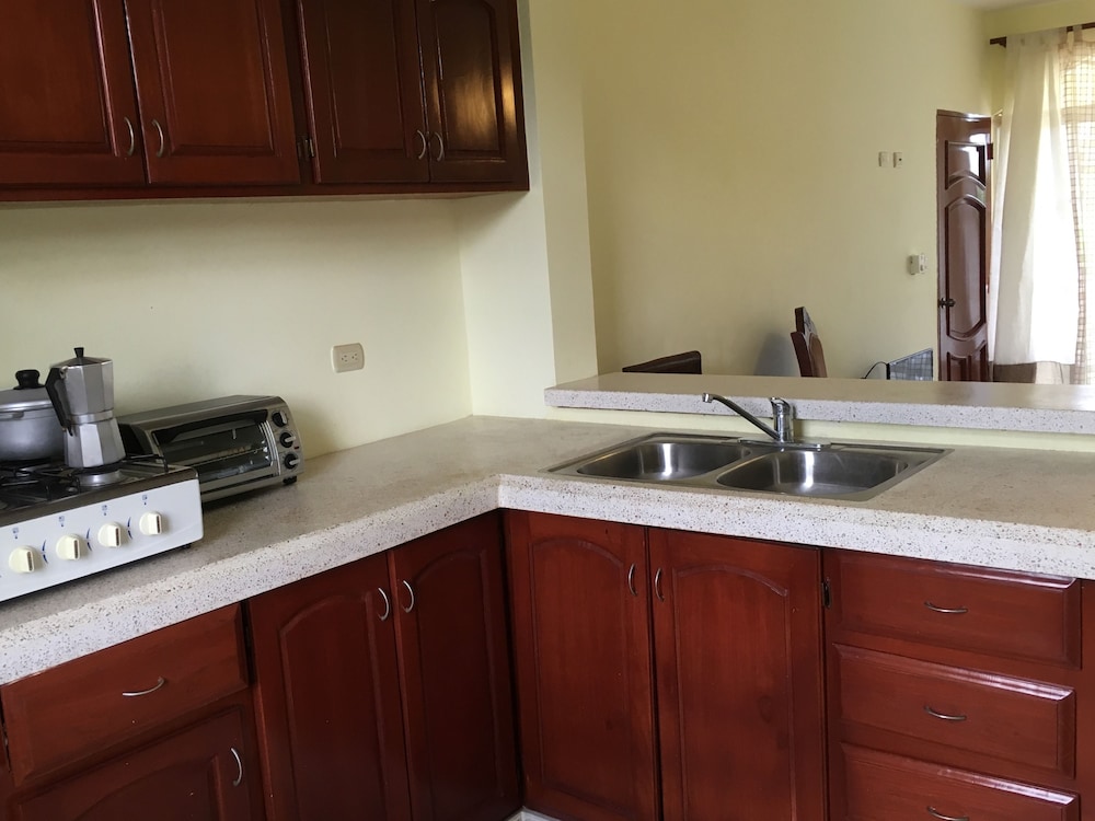 2 Bedrooms, Family, Apartment, 2 Double Beds, Beach Side, Kitchen، Costambar 6/6