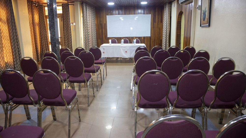 Ssnit Guest House 19/37