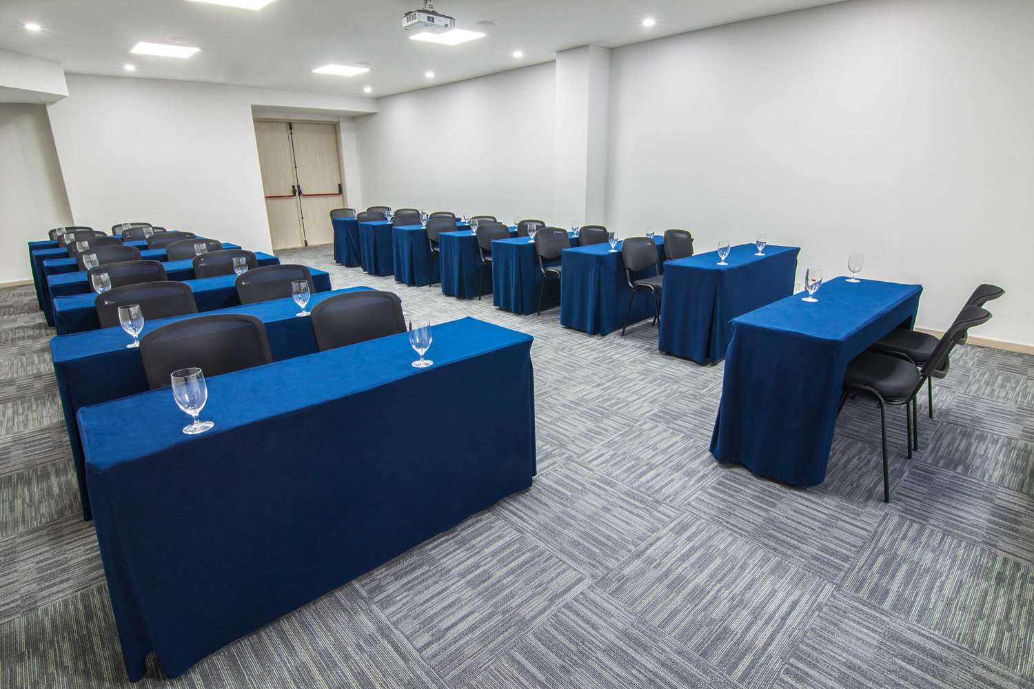 Sonesta Hotel Ibague 38/44