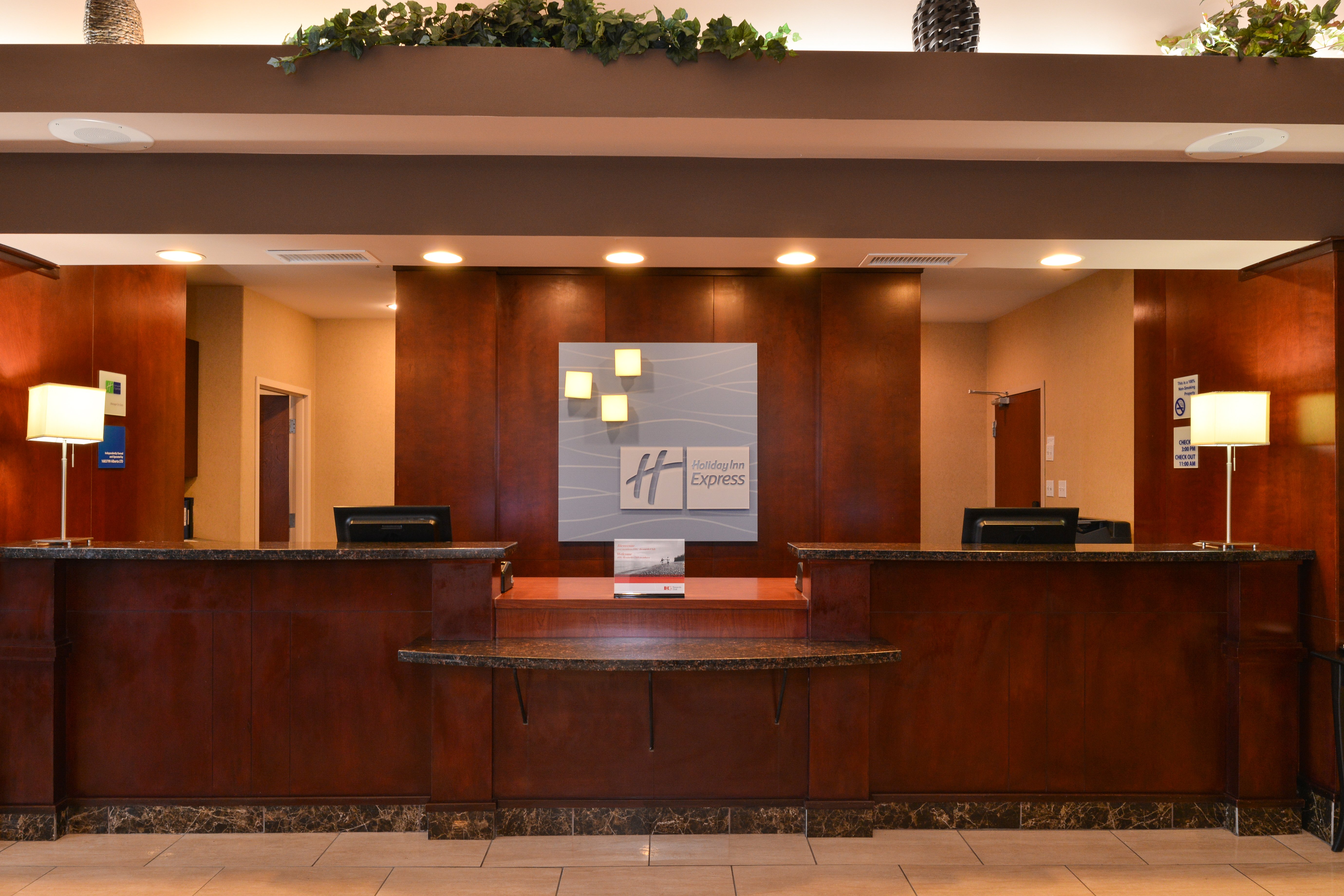 Holiday Inn Express And Suites Edmonton North 6/75