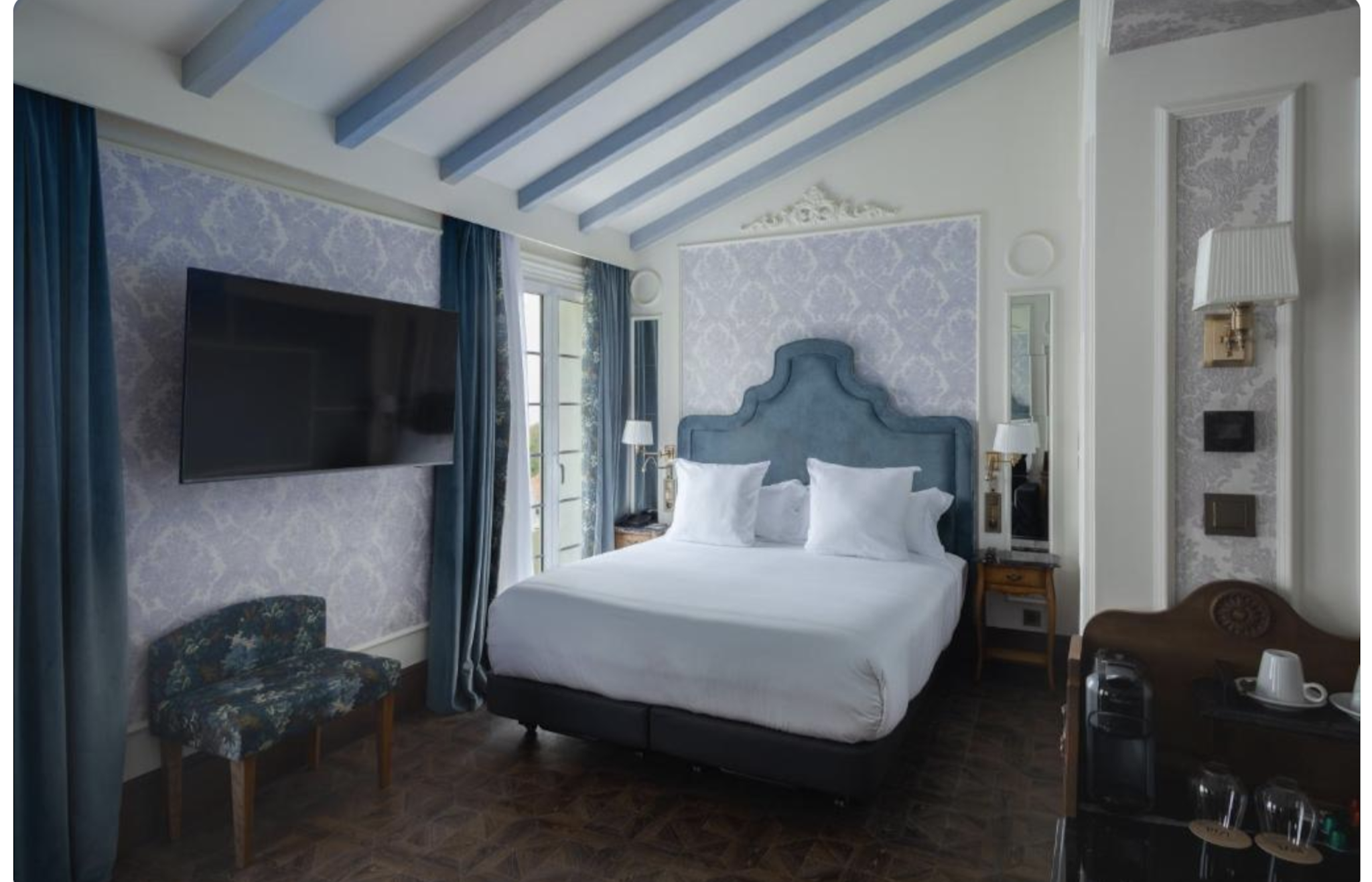 Executive, Sea View