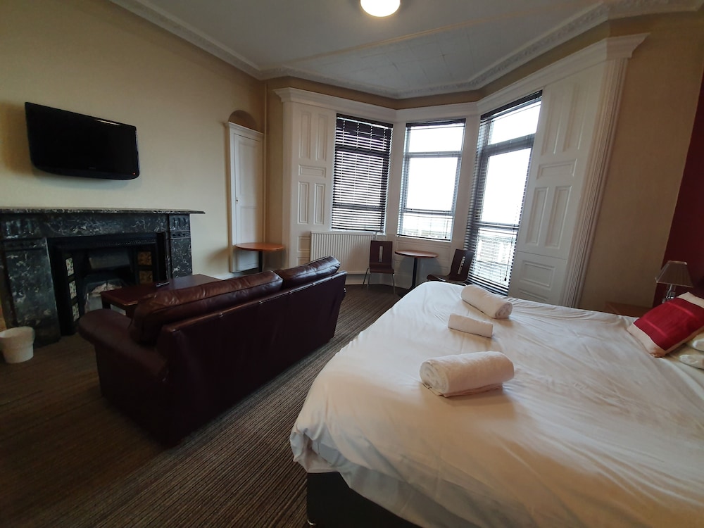 The York Hotel 34/49