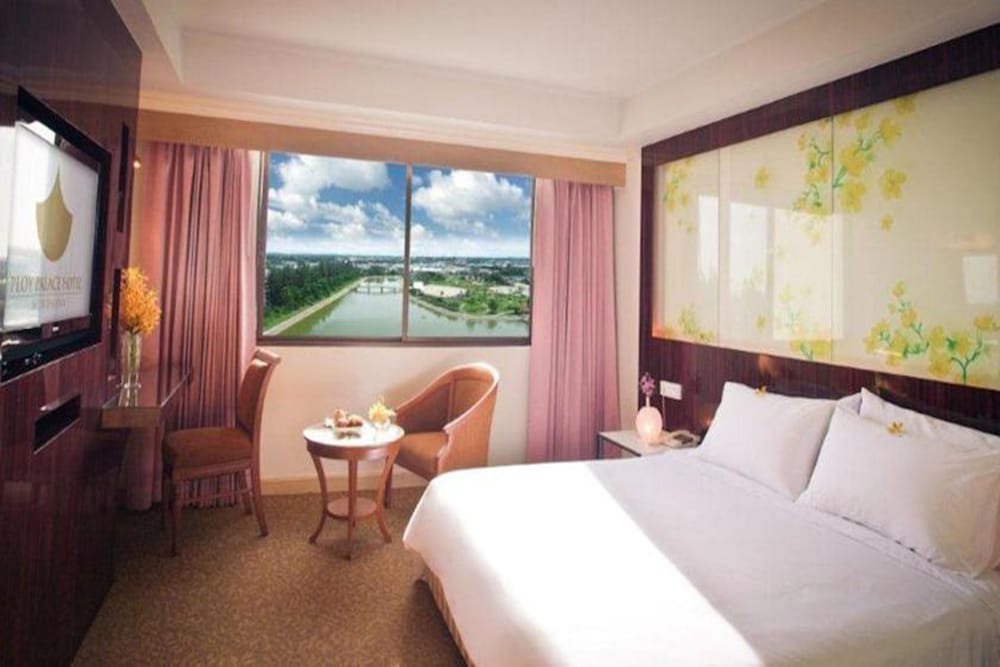 Ploy Palace Hotel 7/38
